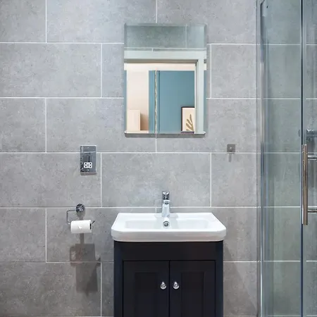 2 Bed - Long Term Rates- Contractors-professionals-relocation * Leeds (West Yorkshire)