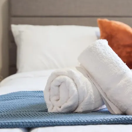 Apartamento 2 Bed - Long Term Rates- Contractors-professionals-relocation