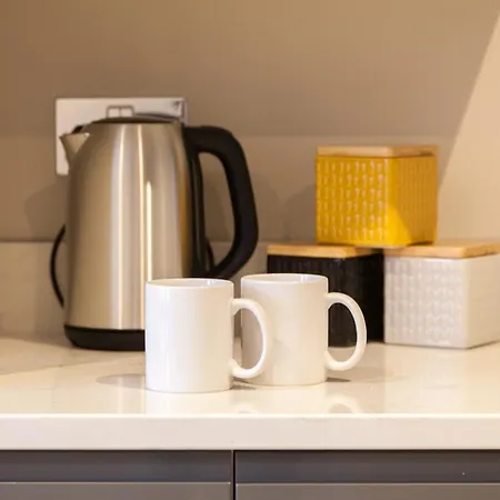 2 Bed - Long Term Rates- Contractors-professionals-relocation Lejlighed