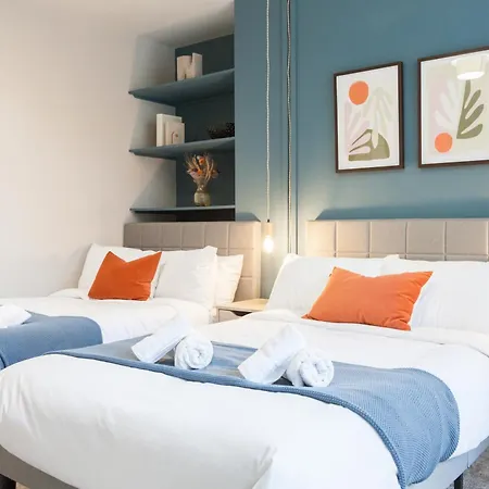 2-bed - Walk To Station - Sleeps 6 Leeds (West Yorkshire)