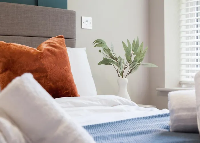 2-bed - Walk To Station - Sleeps 6 Διαμέρισμα *