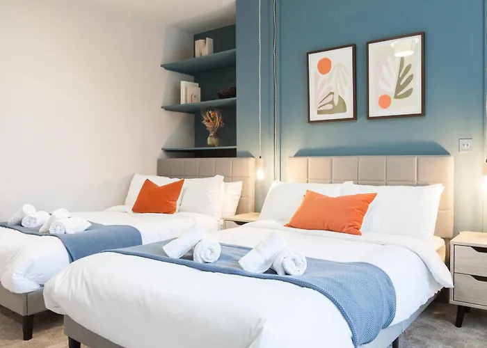 2-bed - Walk To Station - Sleeps 6 利兹